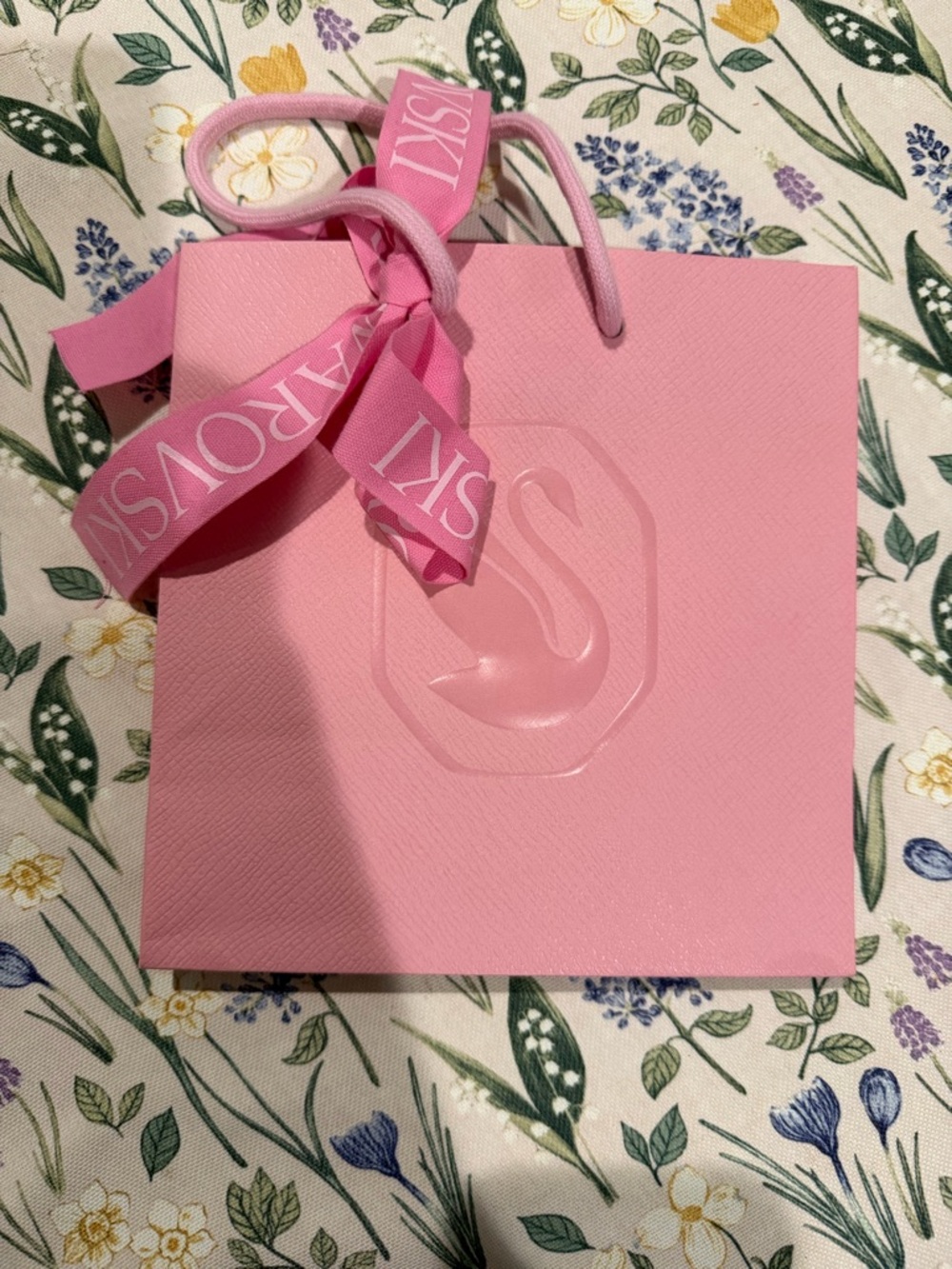 Swarovski Pink Embossed Swan Gift paper with Ribbon
